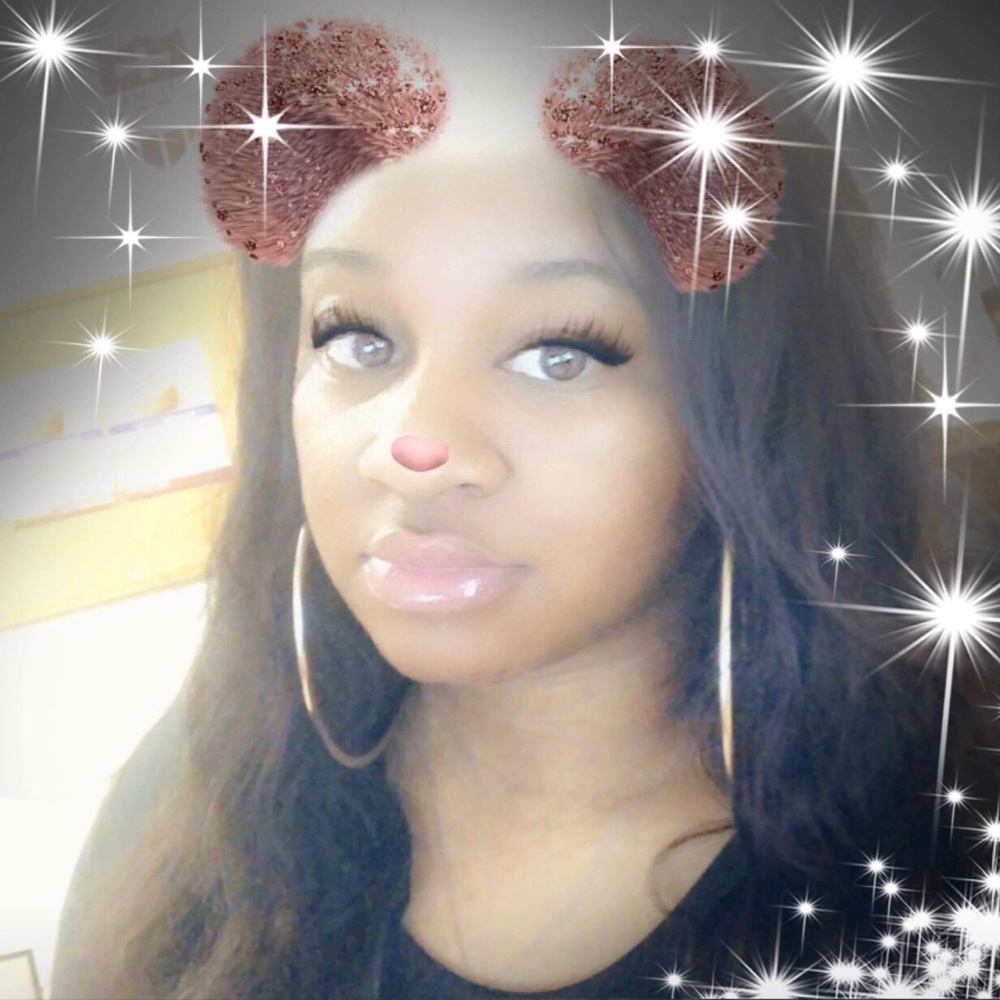 Meet your Posher, Brandi